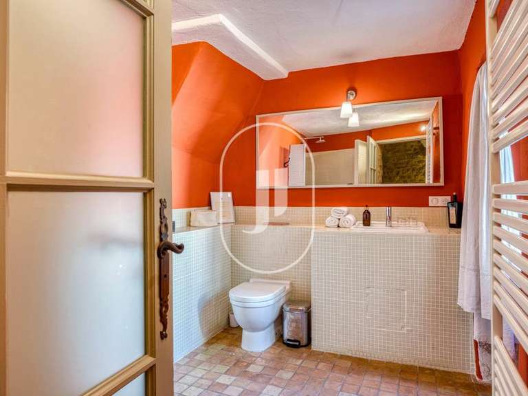 Propriété Malaucène - 10 chambres - 540m²