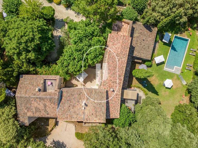 Propriété Malaucène - 10 chambres - 540m²