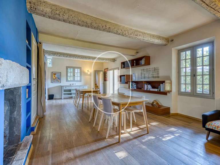 Propriété Malaucène - 10 chambres - 540m²