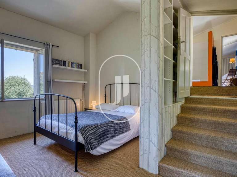 Propriété Malaucène - 10 chambres - 540m²