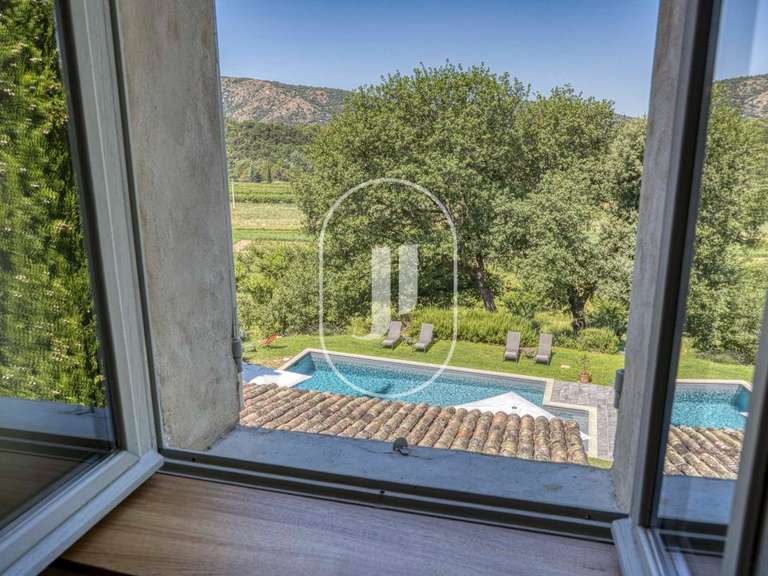 Propriété Malaucène - 10 chambres - 540m²