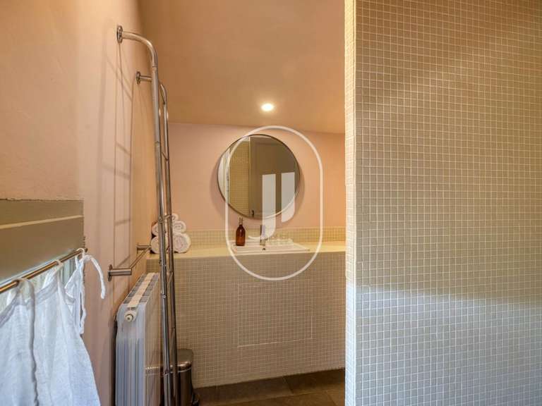 Propriété Malaucène - 10 chambres - 540m²
