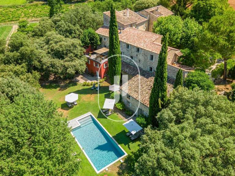 Propriété Malaucène - 10 chambres - 540m²