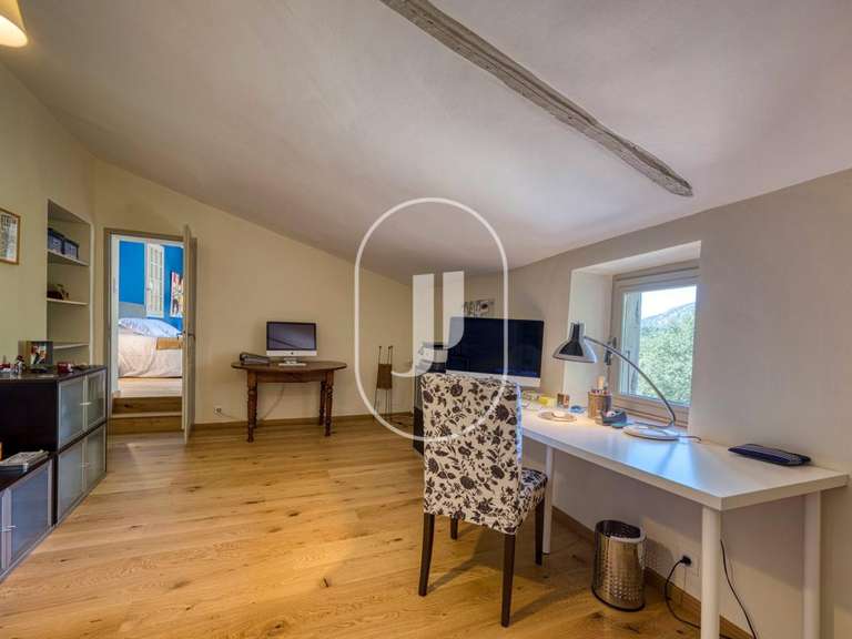 Propriété Malaucène - 10 chambres - 540m²