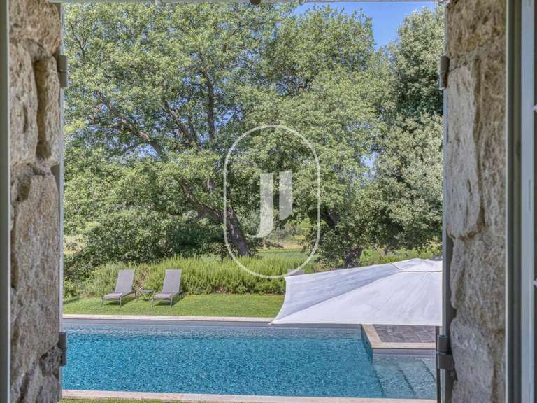 Propriété Malaucène - 10 chambres - 540m²