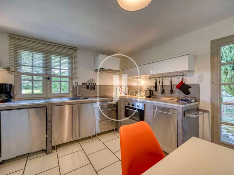 Propriété Malaucène - 10 chambres - 540m²