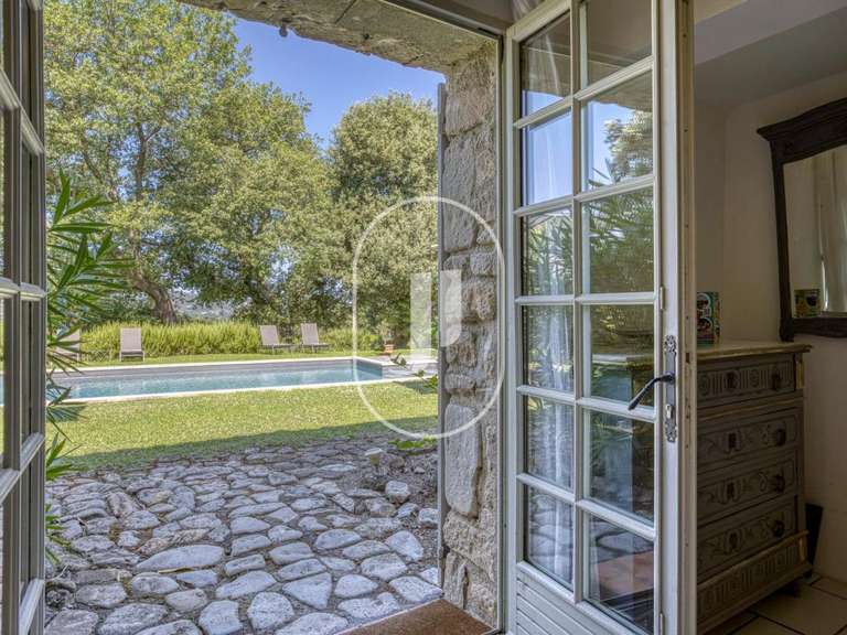 Propriété Malaucène - 10 chambres - 540m²