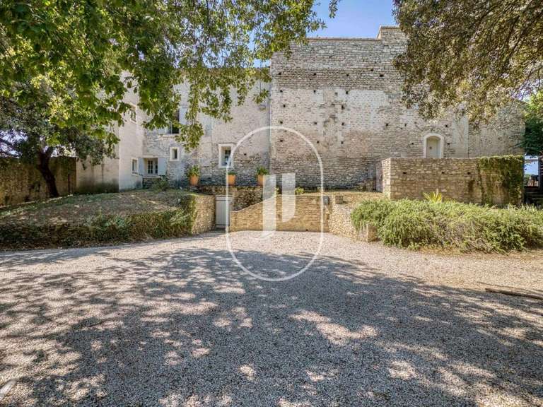 Propriété Malaucène - 10 chambres - 540m²