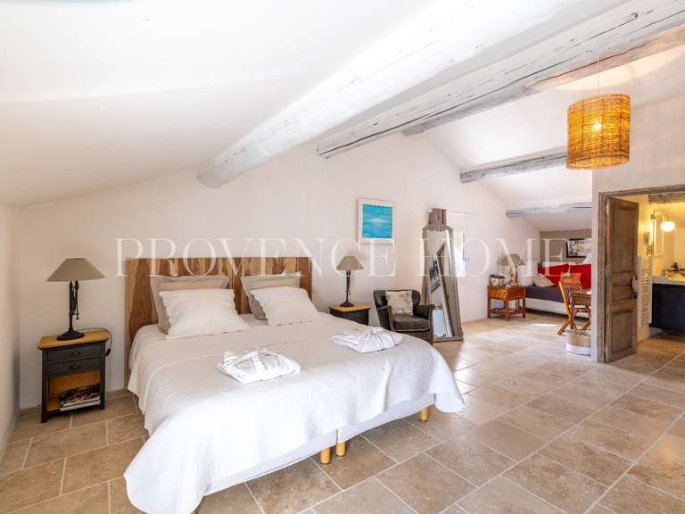 Propriété Pernes-les-Fontaines - 6 chambres - 358m²