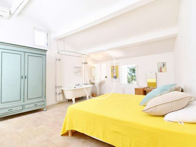 Maison Salon-de-Provence - 7 chambres - 350m²