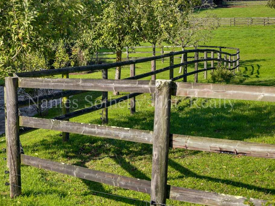 Equestrian property Petit-Mars