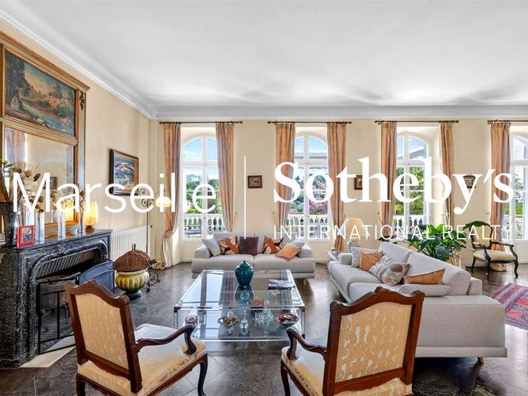 Maison Marseille 7e - 7 chambres - 342m²