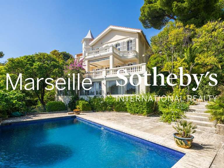 Maison Marseille 7e - 7 chambres - 342m²