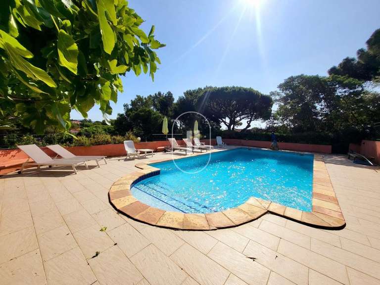 Propriété avec Vue sur mer Sainte-Maxime - 8 chambres - 227m²