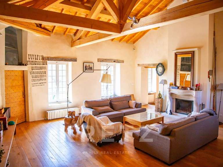 Château Le Poët-Célard - 17 chambres - 1350m²