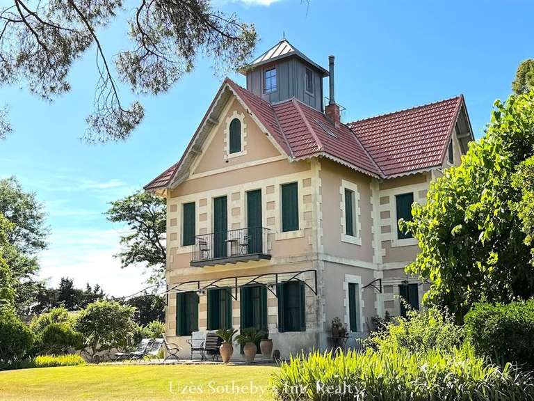 Maison Aigues-Mortes - 8 chambres - 355m²