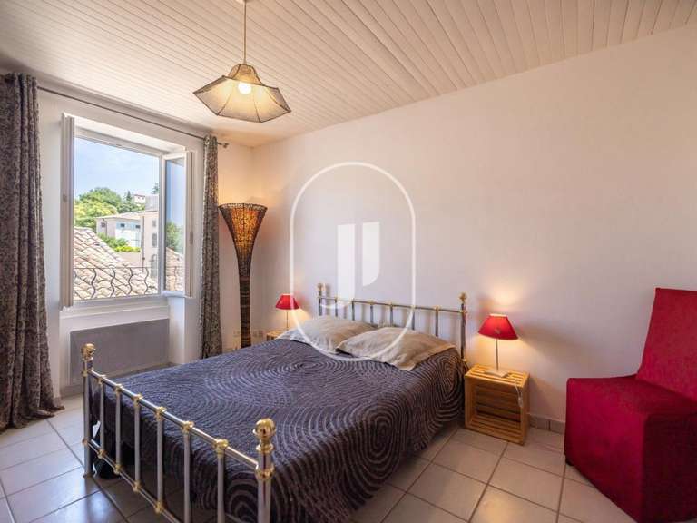 Maison Montélimar - 10 chambres - 381m²