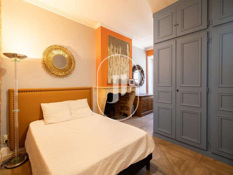 Maison Montélimar - 10 chambres - 381m²