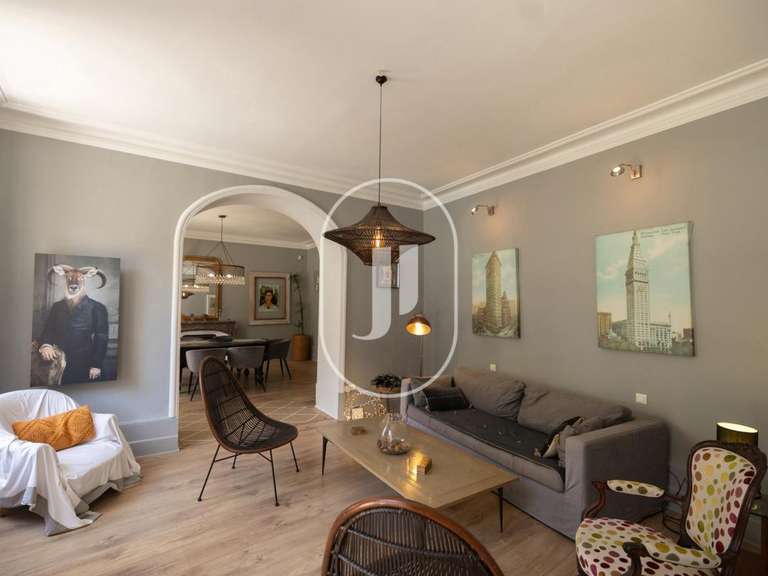Maison Montélimar - 10 chambres - 381m²