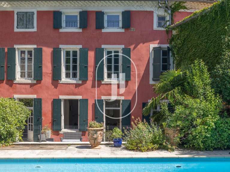 Maison Montélimar - 10 chambres - 381m²