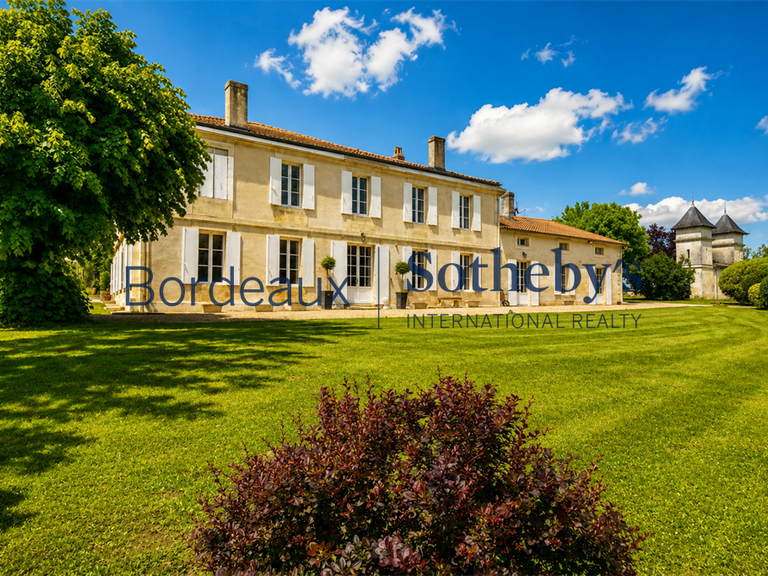 Château Bordeaux - 10 chambres - 800m²
