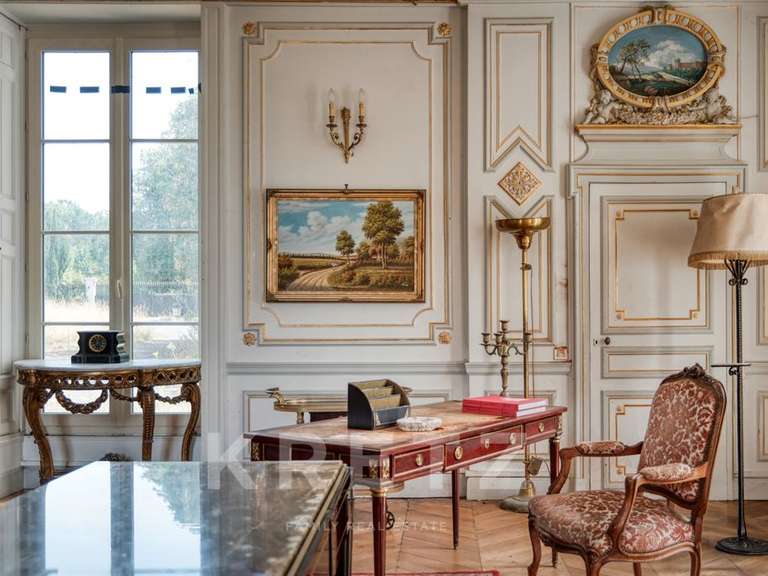 Château Fontenay-le-Vicomte - 1200m²