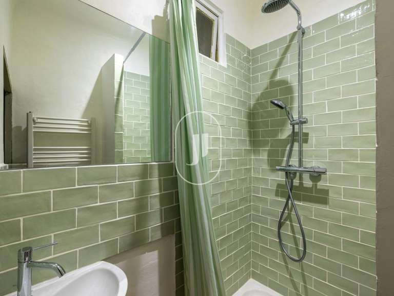 Maison Saint-Saturnin-lès-Apt - 5 chambres - 140m²