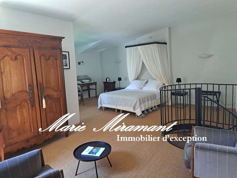 Hôtel particulier Uzès - 7 chambres - 450m²