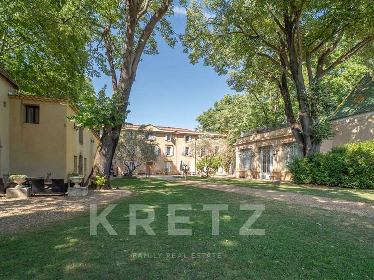 Château Pézenas - 24 chambres - 1400m²