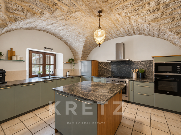 Château Pézenas - 24 chambres - 1400m²