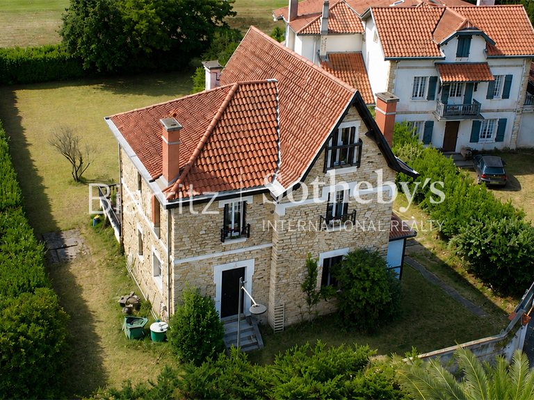 Maison Biarritz - 5 chambres - 211m²