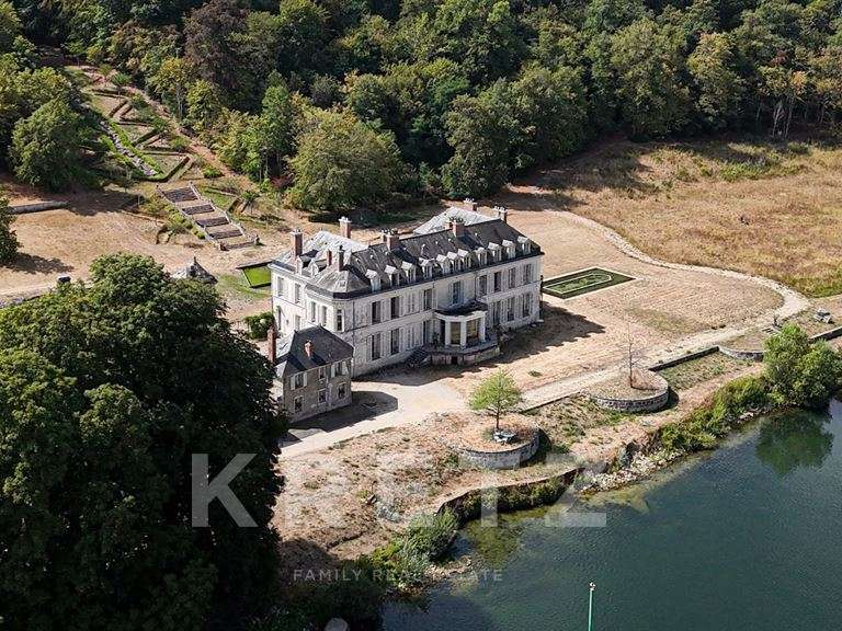 Château Fontainebleau - 17 chambres - 1200m²