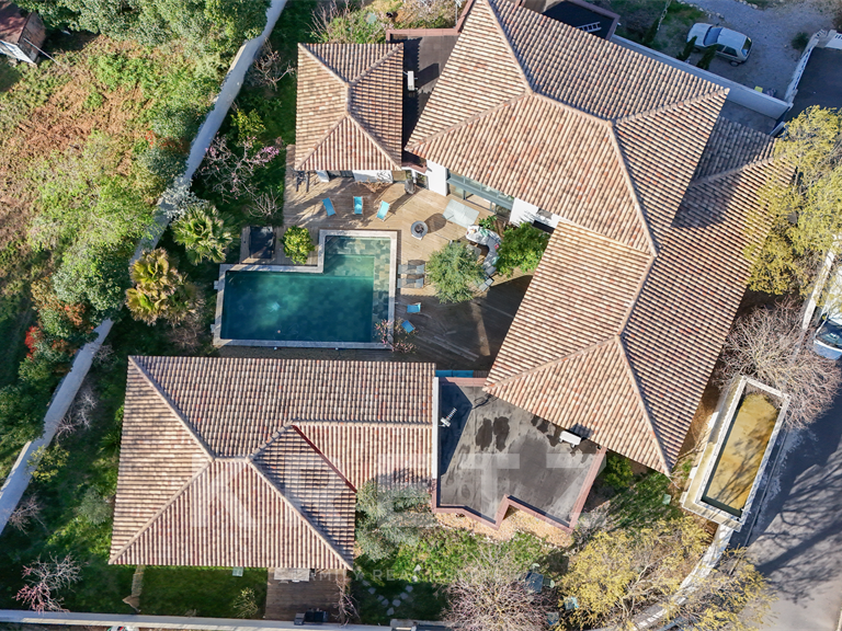 Maison Béziers - 8 chambres - 1270m²