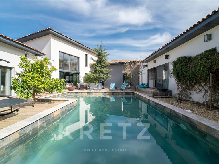 Maison Béziers - 8 chambres - 1270m²