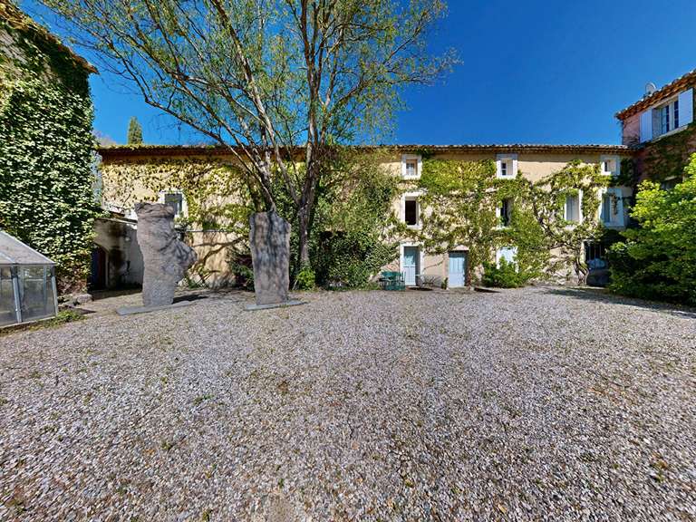 Moulin Le Thor - 16 chambres - 1000m²