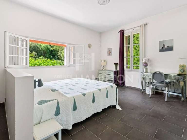 Bien atypique Biot - 9 chambres - 420m²