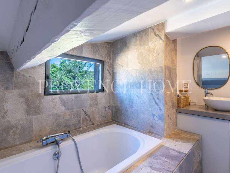 Propriété Malemort-du-Comtat - 5 chambres - 215m²