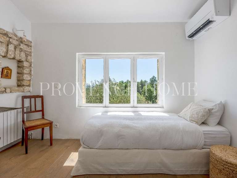 Propriété Murs - 5 chambres - 215m²