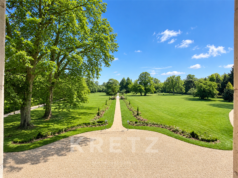 Château Chabris - 14 chambres - 936m²