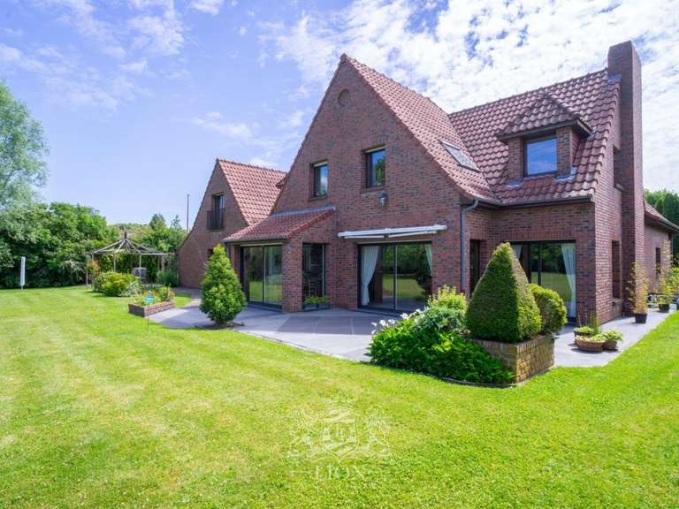 Maison Louvil - 7 chambres - 247m²