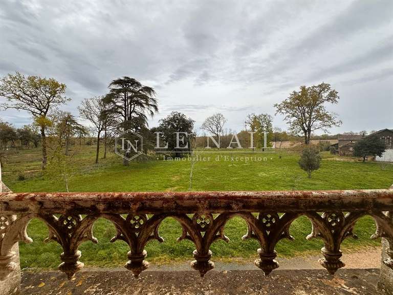 Castle Sainte-Hermine - 8 bedrooms - 670m²