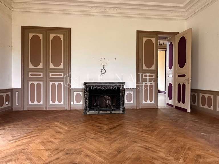 Castle Sainte-Hermine - 8 bedrooms - 670m²