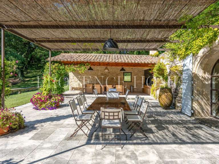Propriété Goult - 9 chambres - 623m²