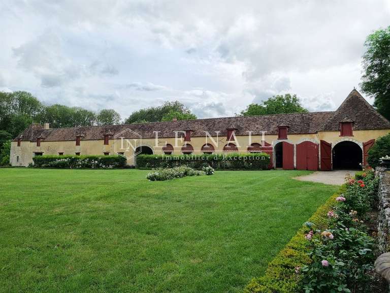 Château Étampes - 9 chambres - 650m²