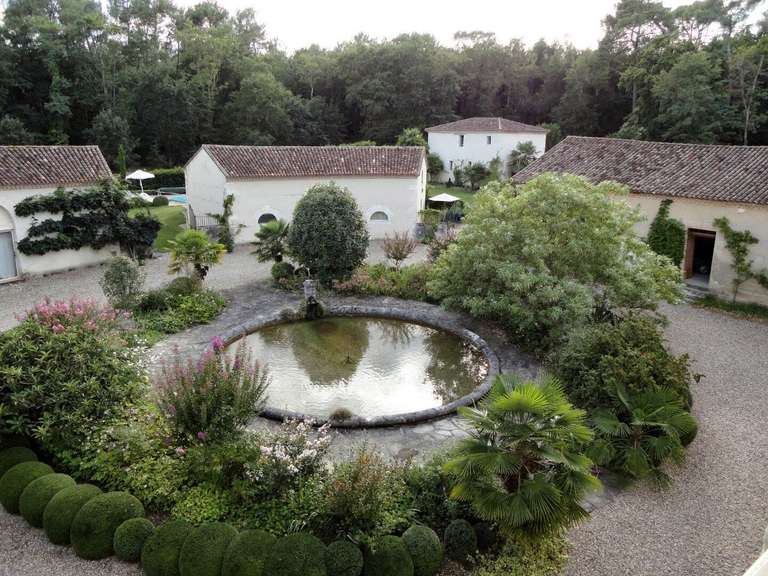 Château Nérac - 12 chambres - 936m²