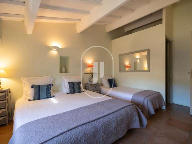 Maison Sainte-Cécile-les-Vignes - 8 chambres - 322m²