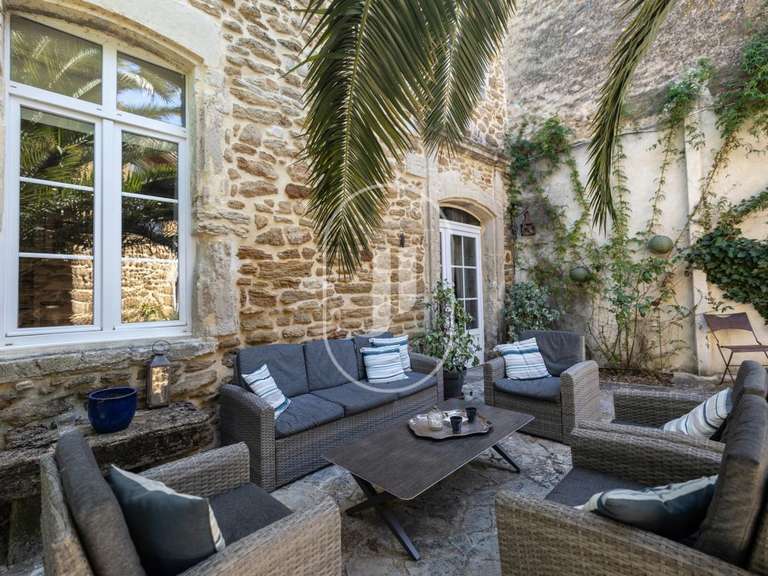 Maison Sainte-Cécile-les-Vignes - 8 chambres - 322m²