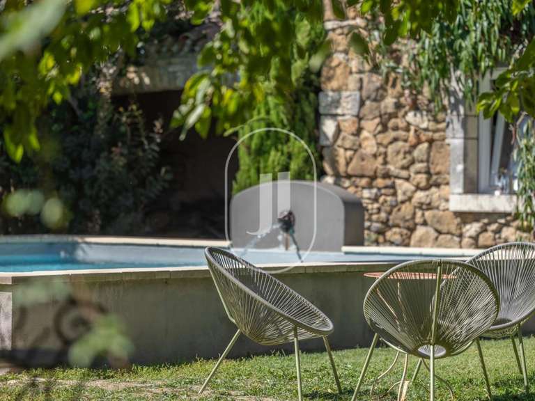 Maison Sainte-Cécile-les-Vignes - 8 chambres - 322m²