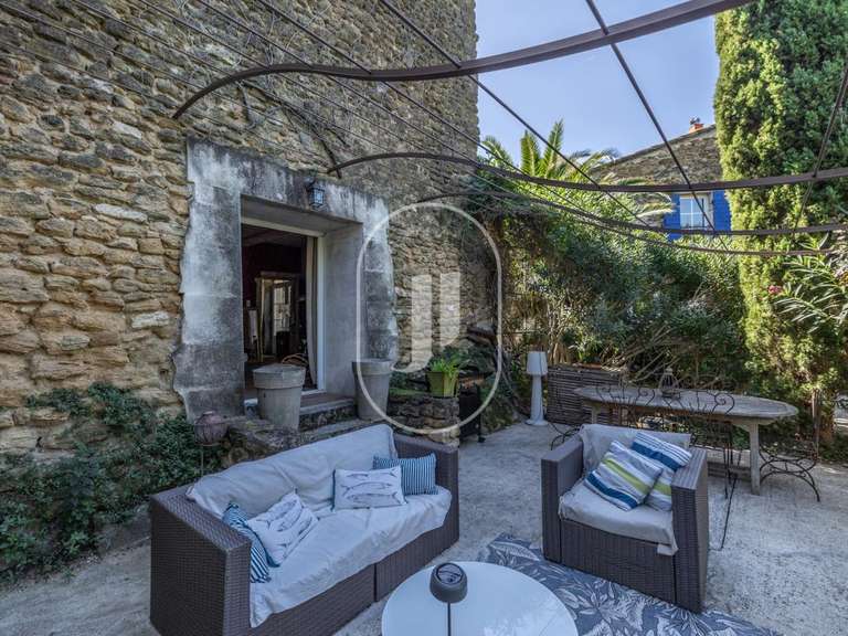 Maison Sainte-Cécile-les-Vignes - 8 chambres - 322m²
