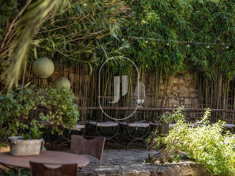 Maison Sainte-Cécile-les-Vignes - 8 chambres - 322m²